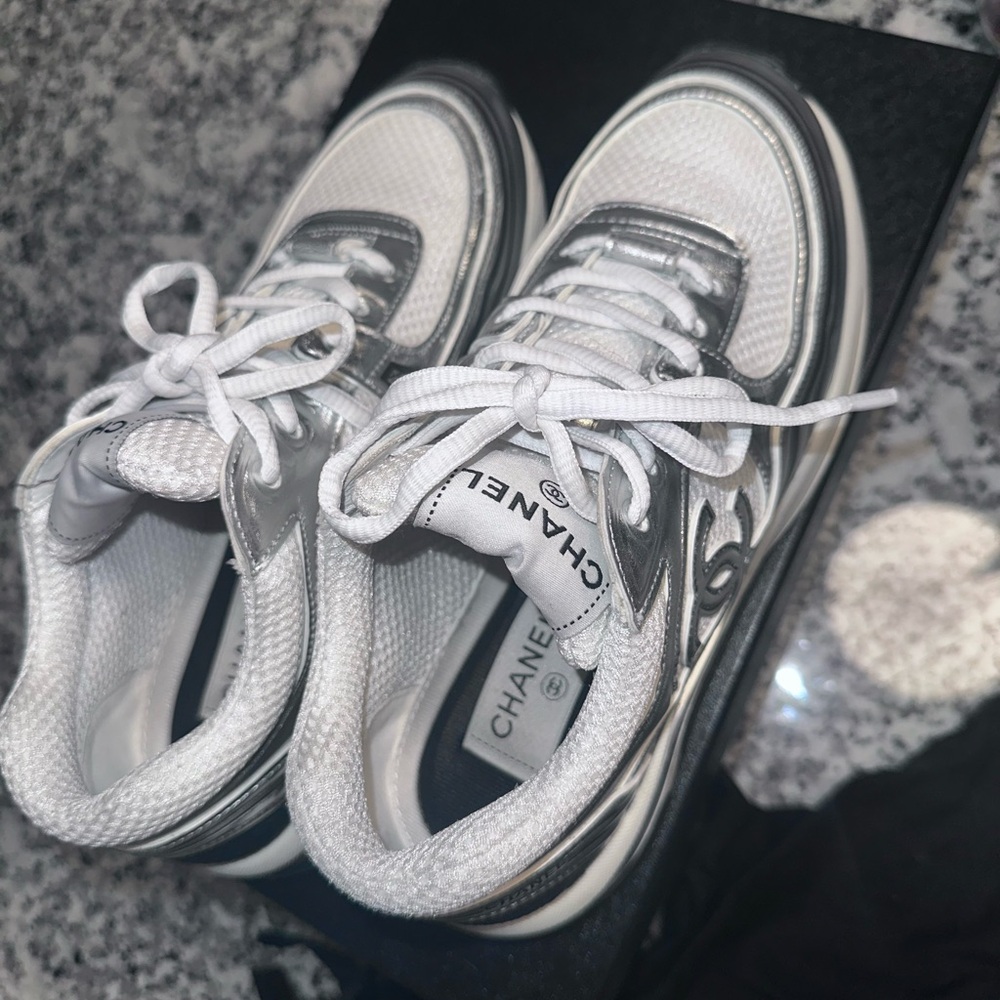 Chanel CC sneakers/ tennis shoes - Picture 11 of 16